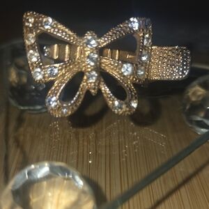 Elegant Gold Bow Ring